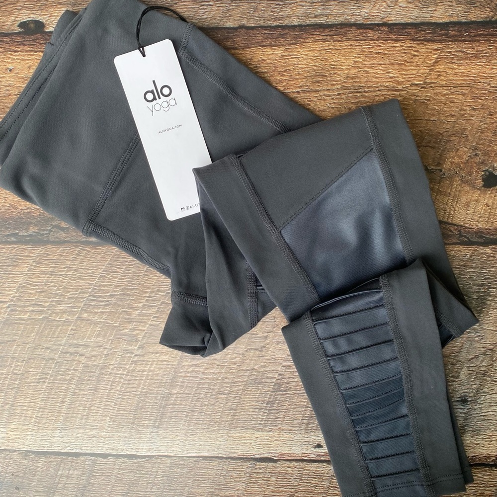 Alo Moto leggings nwt